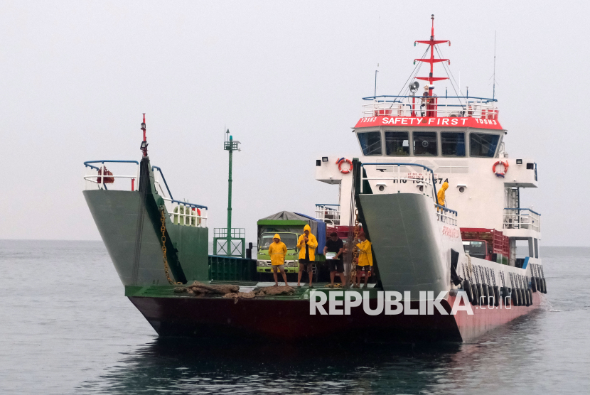 DHL Express Indonesia dan PT Bank Central Asia Tbk (BCA) mengumumkan kemitraan strategis untuk mengurangi jejak karbon dari operasional logistik. 