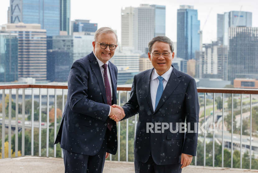 Perdana Menteri China Li Qiang pada Senin (17/6/2024), mengatakan akan memasukkan Australia dalam program bebas visa negaranya setelah bertemu dengan Perdana Menteri Anthony Albanese di Canberra. 