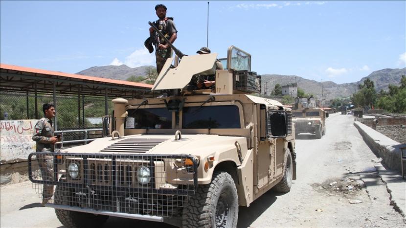 Mantan Wakil Presiden Afghanistan Abdul Rashid Dostum pada Rabu (11/8) bersumpah untuk melawan Taliban.