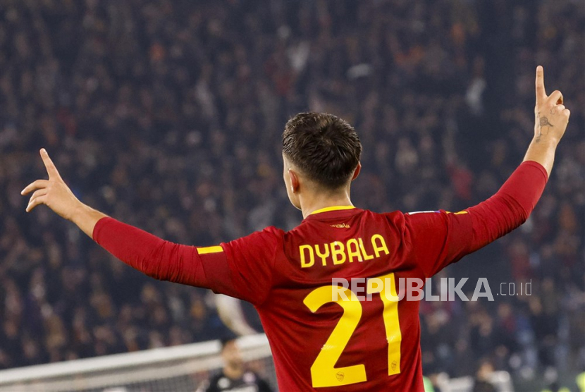Paulo Dybala dari AS Roma menderita gangguan engkel.