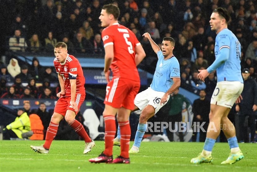 Duel Manchester City vs Bayern Munchen pada leg pertama perempat final Liga Champions (ilustrasi).