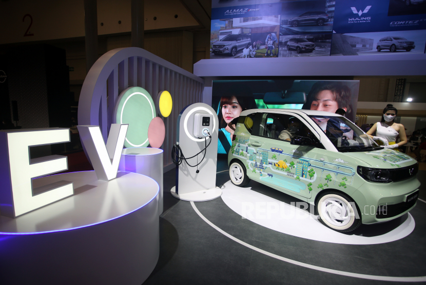 Pameran kendaraan listrik (ilustrasi). Sejumlah produsen mobil memamerkan rangkaian kendaraan listrik di pameran otomotif Seoul. 