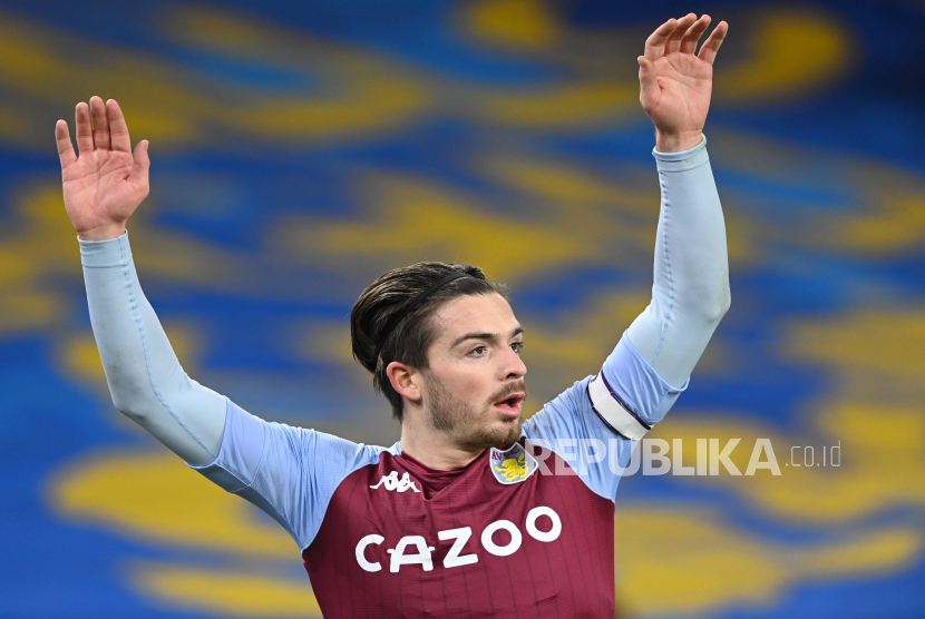 Gerakan Jack Grealish dari Aston Villa selama pertandingan sepak bola Liga Premier Inggris antara Brighton Hove Albion dan Aston Villa di Brighton, Inggris, 13 Februari 2021.