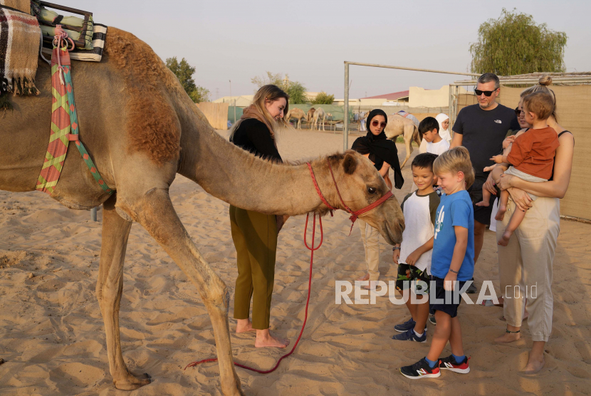 Sistem Pengadilan Keluarga UEA yang Baru Mengatur Penduduk non-Muslim. Foto ilustrasi: Keluarga ekspatriat di Dubai sedang liburan.