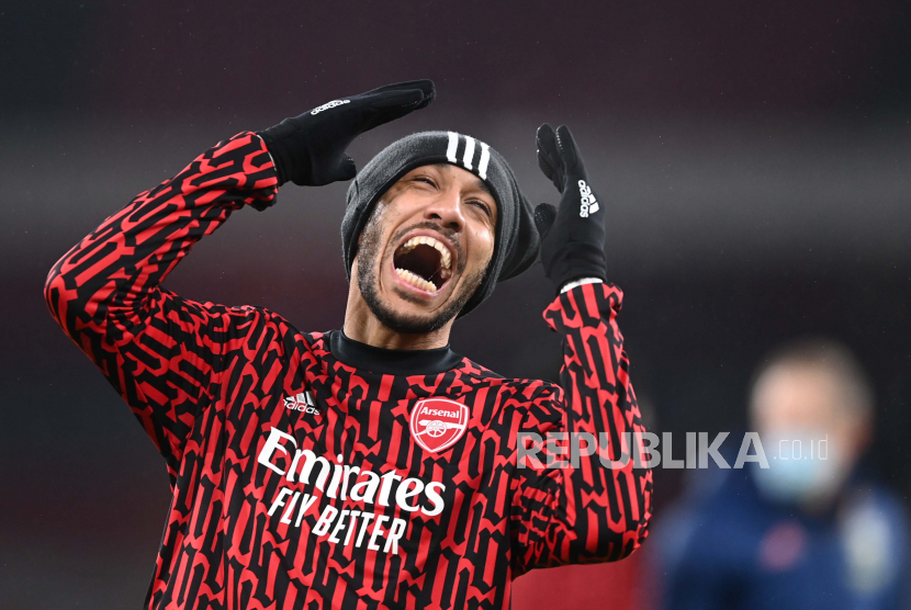  Pierre-Emerick Aubameyang dari Arsenal beraksi selama pertandingan sepak bola Liga Utama Inggris antara Arsenal FC dan Crystal Palace di London, Inggris, 14 Januari 2021.