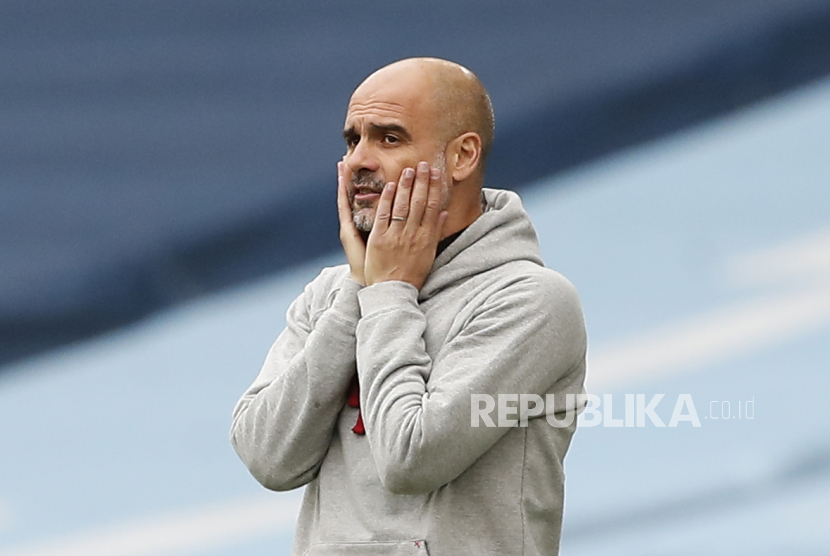 Reaksi Manajer Manchester City Pep Guardiola saat pertandingan sepak bola Liga Utama Inggris antara Manchester City dan Chelsea FC di Manchester, Inggris, 08 Mei 2021.