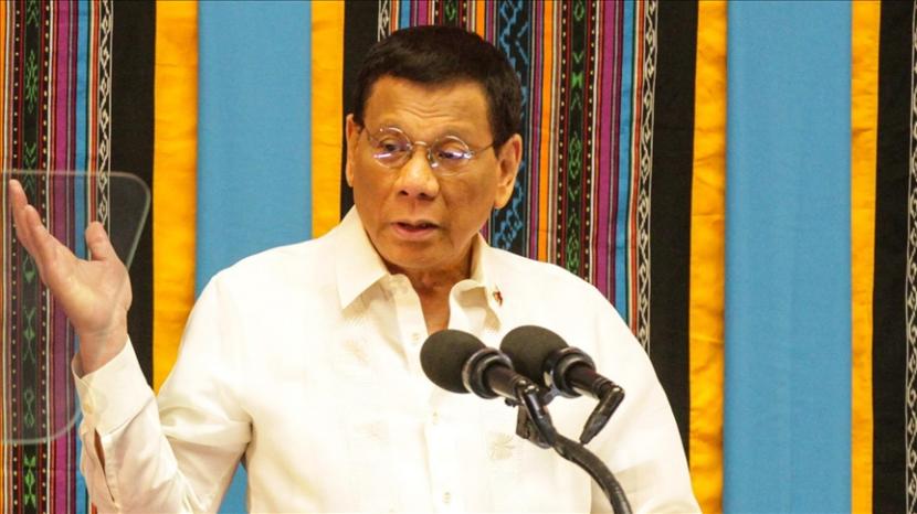 Rodrigo Duterte mengatakan kekeringan buatan manusia atas vaksin melanda negara miskin.