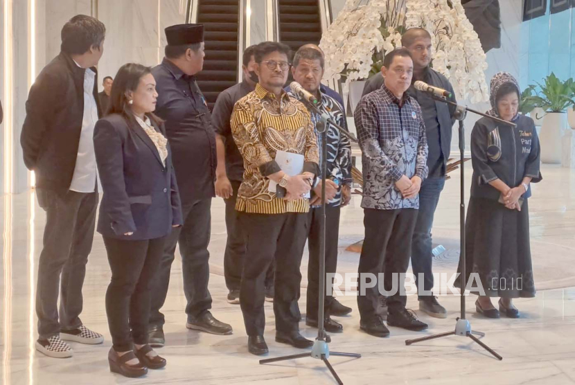 Menteri Pertanian Syahrul Yasin Limpo saat konferensi pers di Gedung Nasdem Tower, Kamis (5/10/2023). 