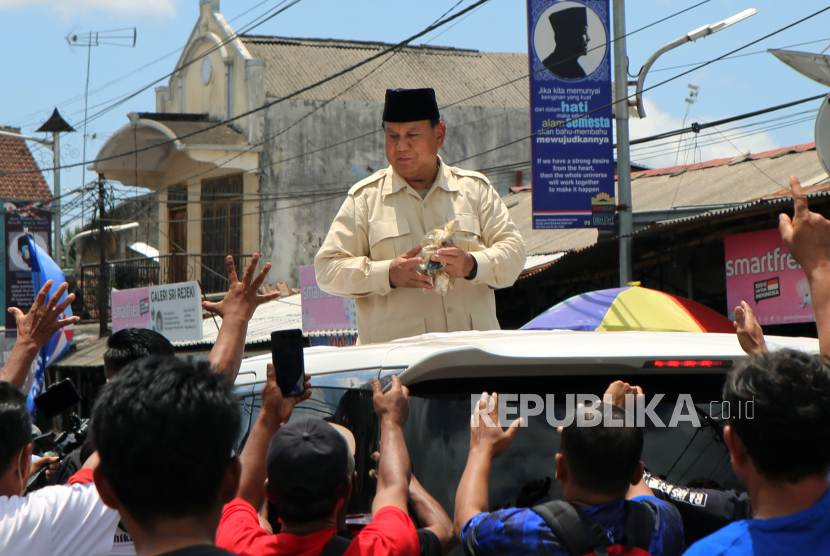 Capres Nomor urut 2 Prabowo Subianto. Prabowo sebut ucapan 'ndasmu etik' biasa untuk orang Banyumas, tak perlu dibesarkan.