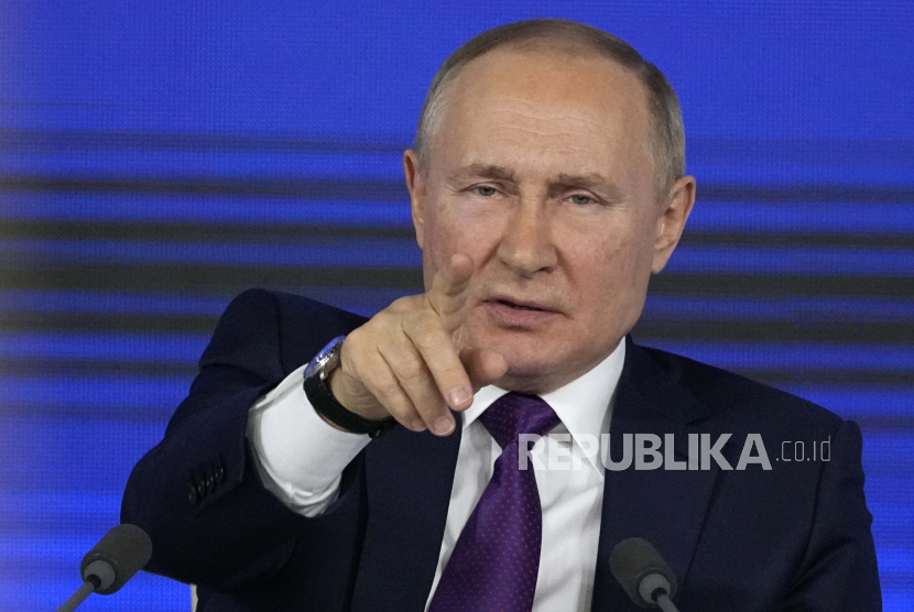  Presiden Rusia Vladimir Putin menekankan bahwa aksi menghina Nabi Muhammad bukan termasuk bentuk kebebasan berekspresi.