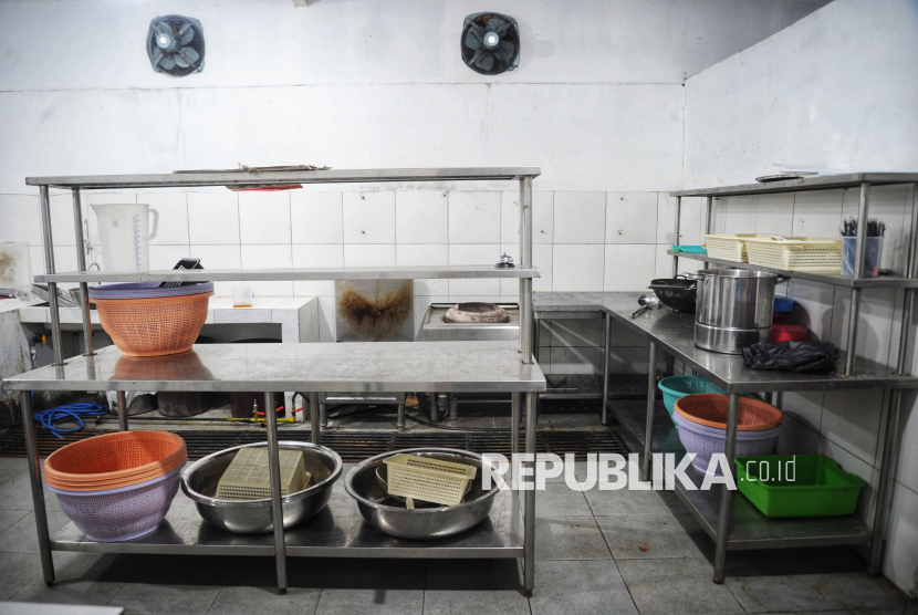 Suasana dapur mitra Satuan Pelayanan Pemenuhan Gizi (SPPG) (Ilustrasi)