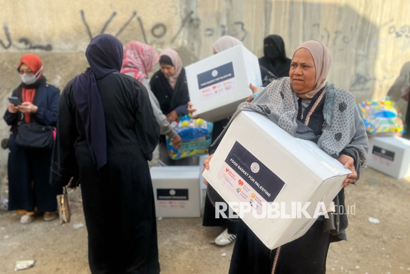 Hadapi Musim Dingin, Warga Palestina di Kamp Pengungsian Terima Bantuan Kemanusiaan dari Indonesia