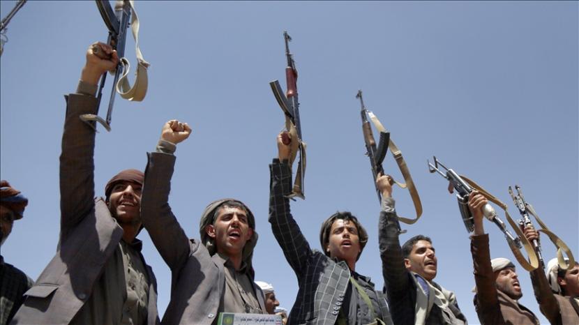 Pemerintah Yaman pada Selasa (14/9) menuduh pemberontak Houthi menyiksa empat wartawan serta menempatkan mereka di sel isolasi.