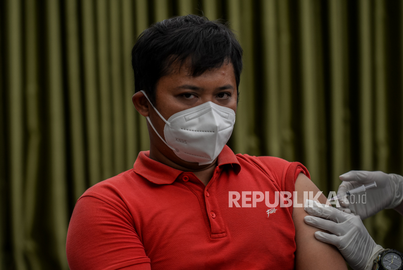 Pemerintah Kota Semarang mencatat persediaan vaksin COVID-19 di ibu kota Provinsi Jawa Tengah ini mulai menipis.