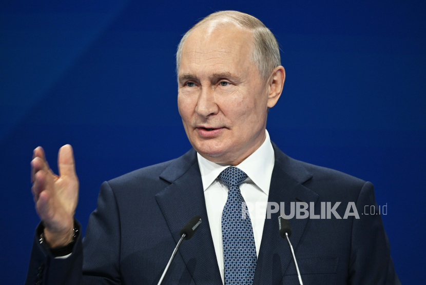 Presiden Rusia Vladimir Putin mengenang momen ditolaknya Rusia untuk bergabung dengan Pakta Pertahanan Atlantik Utara (NATO). 
