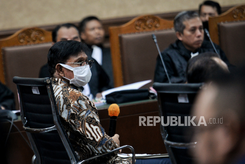Terdakwa mantan Menteri Komunikasi dan Informatika (Menkominfo) Johnny G Plate saat menjalani sidang perdana di Pengadilan Negeri Tipikor, Jakarta Pusat, Selasa (27/6/2023).