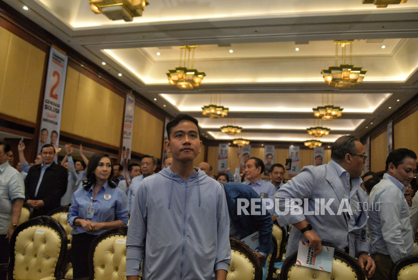Cawapres no urut 2 Gibran Rakabuming Raka  menghadiri Rakornas TKN-TKD Prabowo-Gibran di Jakarta, Jumat (1/12/2023). Rakornas Yang digelar secara tertutup tersebut membahas stategi dan teknis kampanye untuk memenangkan Prabowo-Gibran.