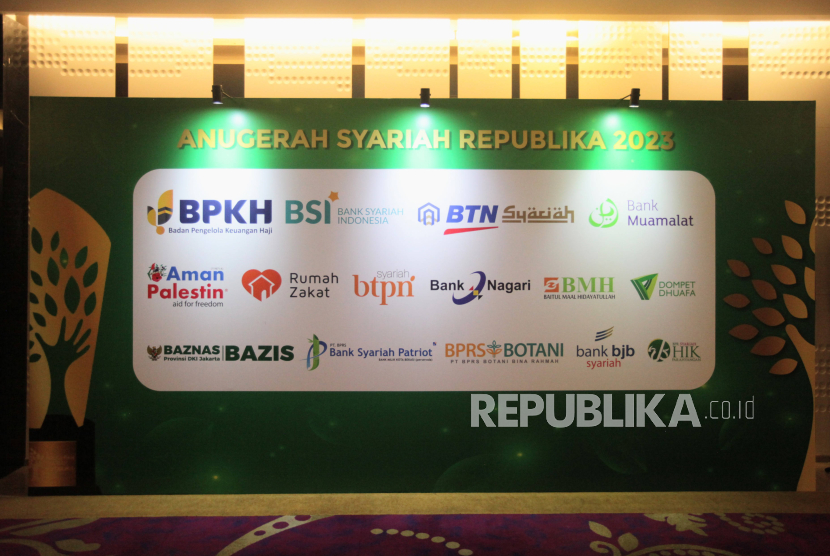 Suasana jelang acara Anugerah Syariah Republika 2023 di Jakarta, Kamis (30/11/2023). 