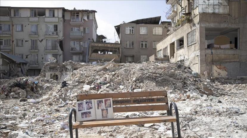 Jumlah korban tewas akibat gempa dahsyat yang mengguncang Turki awal bulan lalu bertambah menjadi 45.968 jiwa