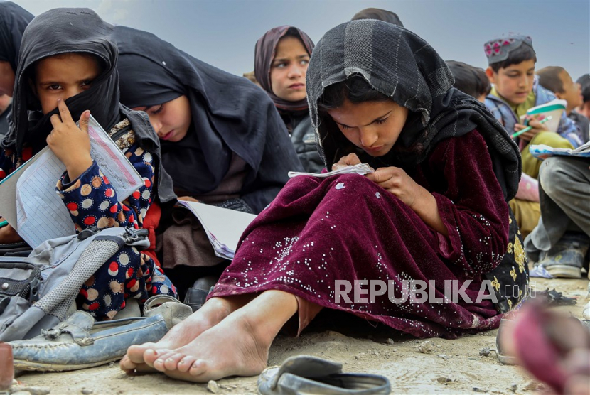  Anak-anak Afghanistan  (ilustrasi). Afghanistan menghadapi sejumlah masalah kesehatan, termasuk masalah mata dan penyakit polio yang melumpuhkan