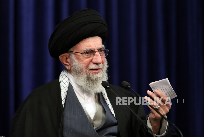 Rencana Perdamaian Saudi dan Iran Angin Segar Dunia Muslim. Pemimpin tertinggi Iran Ali Khamenei.