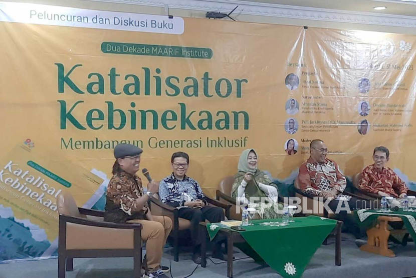 Maarif Institute meluncurkan buku Katalisator Perekat Kebinekaan Membangun Generasi Inklusif di Aula Gedung Pusat Dakwah PP Muhammadiyah, Jalan Menteng Raya, Jakarta Pusat, Rabu (31/5/2023) malam.