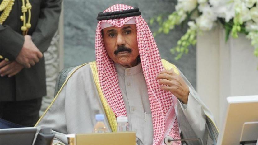 Putra Mahkota Kuwait Sheikh Nawaf al-Ahmad al-Jaber al-Sabah dinobatkan sebagai emir baru.