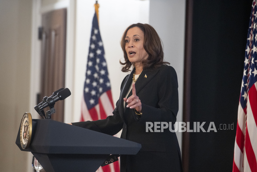 Wakil Presiden AS Kamala Harris menyampaikan sambutan tentang kekerasan seksual terkait konflik di Gedung Kantor Eksekutif Eisenhower, di kampus Gedung Putih di Washington, DC, AS, 17 Juni 2024.