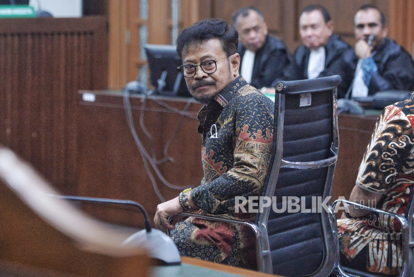 Syahrul Yasin Limpo (SYL) bersiap untuk menjalani sidang dengan agenda pembacaan putusan di Pengadilan Tipikor, Jakarta, Kamis (11/7/2024).