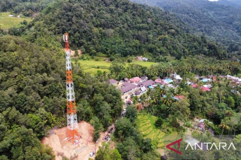 Komisi VI DPR berhasil lobi Telkomsel bangun BTS di daerah terpencil.