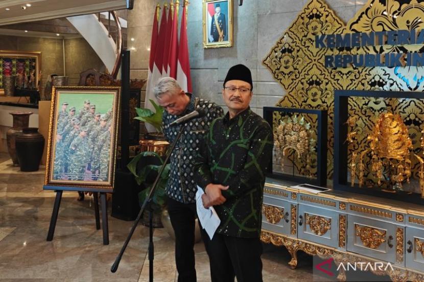 Sebanyak 100 Sekolah Rakyat di berbagai wilayah Indonesia akan siap beroperasi penuh pada pertengahan Agustus 2025, setelah semua fasilitas dan infrastruktur selesai dibangun oleh Kementerian Sosial. 