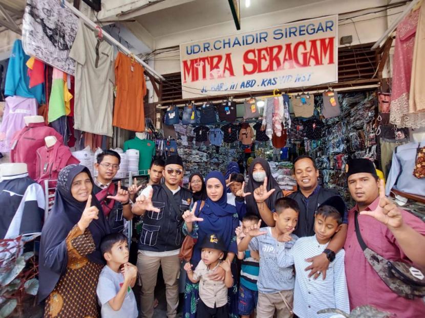 Bersama LazisMu, Anak Yatim 'Serbu' Toko Pakaian di Padangsidimpuan - Suara Muhammadiyah