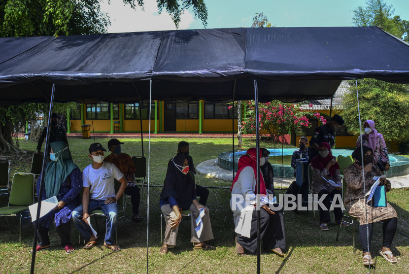 Unpad-Kodiklat TNI AD Vaksinasi Ribuan Warga Bandung (ilustrasi).