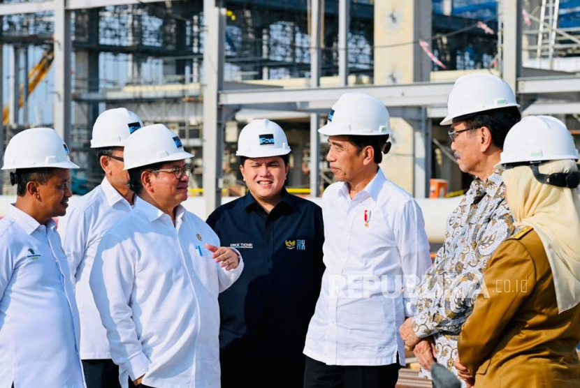 Presiden Jokowi saat mengunjungi smelter PT Freeport Indonesia di Gresik, Selasa (20/6/2023).