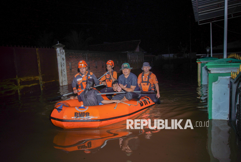 Musim Hujan Bisa Sampai Februari 2026, BMKG Ingatkan Pemda tak Telat Minta Modifikasi Cuaca