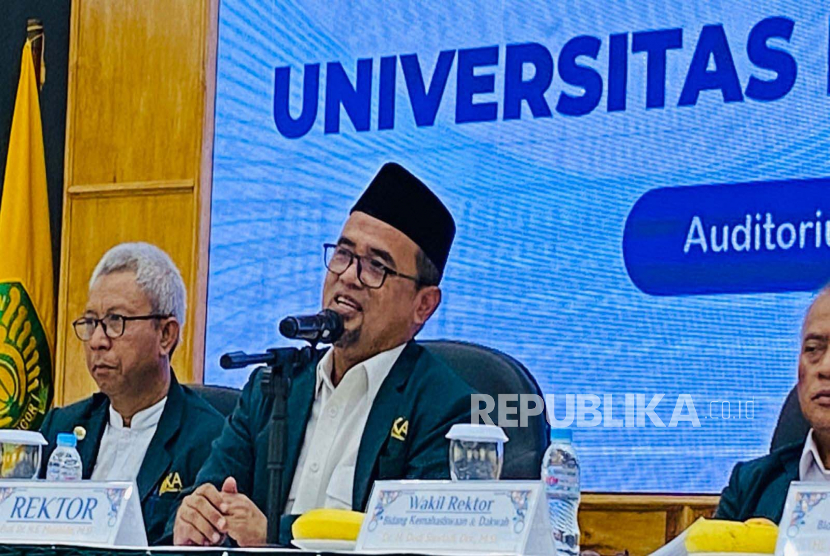 Rektor Universitas Ibn Khaldun (UIKA) Bogor, Endin Mujahidin di Kota Bogor, Jawa Barat, Selasa (21/2/2023). 