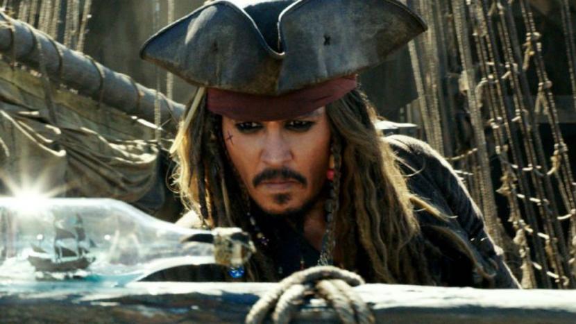 Johnny Depp dalam Pirates of the Caribbean
