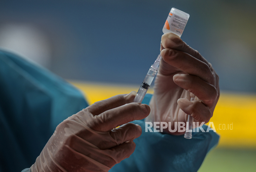 Kota Malang targetkan vaksinasi Covid-19 warga sentuh angka 21 ribu dosis per hari.