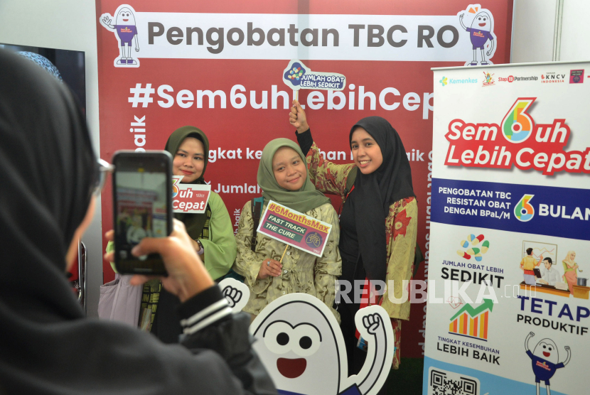 Sosialisasi tentang penyakit tuberkulosis (TBC) saat peringatan hari anak nasional. 