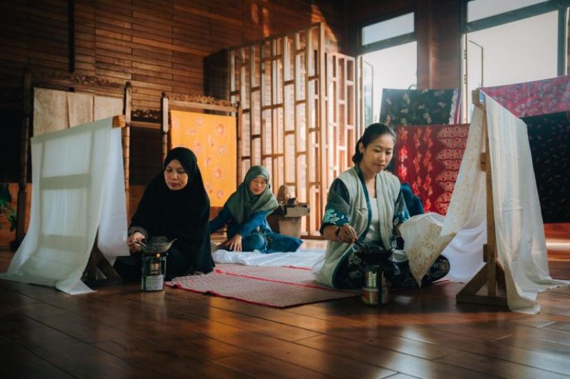 Astra Dukung Pengembangan Batik Lokal di Desa Sejahtera Singkawang