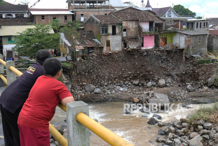 Banjir dan longsor (Ilustrasi),