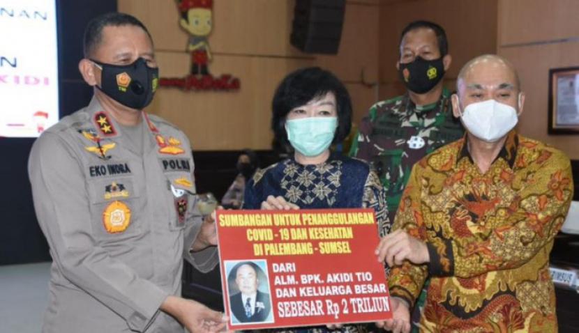 Sumbang Rp2 Triliun untuk Penanganan Covid di Palembang, Siapa Pengusaha Akidi Tio? (Foto: Twitter/#NKRI)