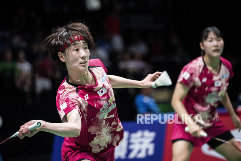 Ganda putri Korea Selatan, Baek Ha Na (kanan) dan Lee So Hee (kiri), menjuarai Indonesia Open 2024.