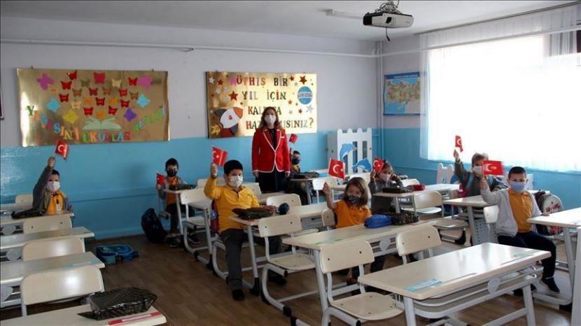 Sekolah yang ditutup sejak 16 Maret dibuka kembali sebagian - Anadolu Agency