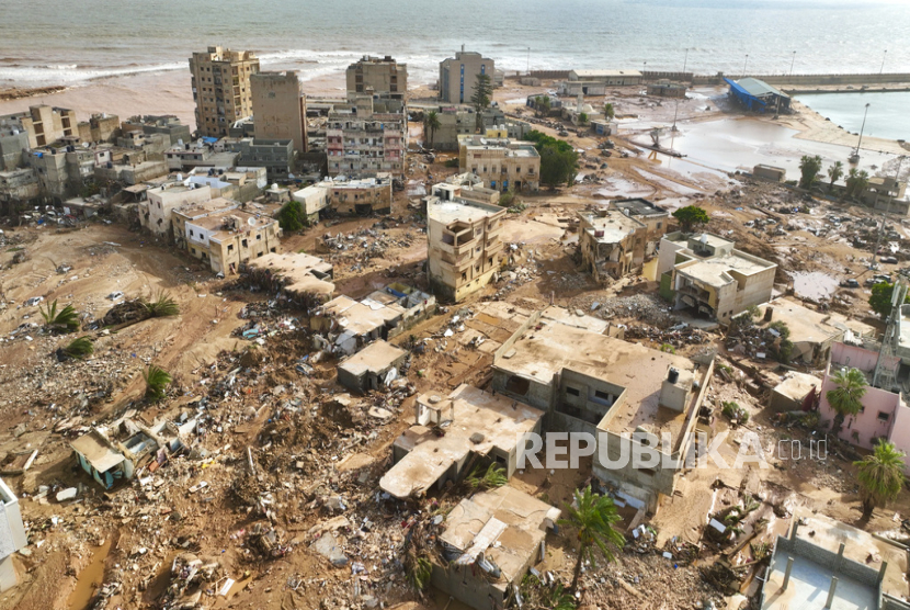 Suasana kota yang hancur akibat banjir di Derna, Libya Selasa, (12/9/2023).