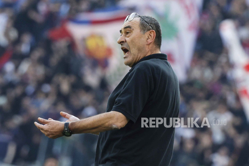 Pelatih Kepala Lazio Maurizio Sarri