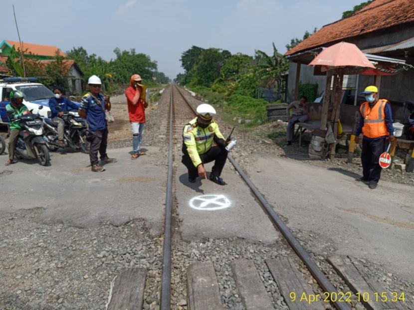 Motor Terseret Kereta Api 500 Meter di Sidoarjo, Pemotor asal Surabaya Tewas