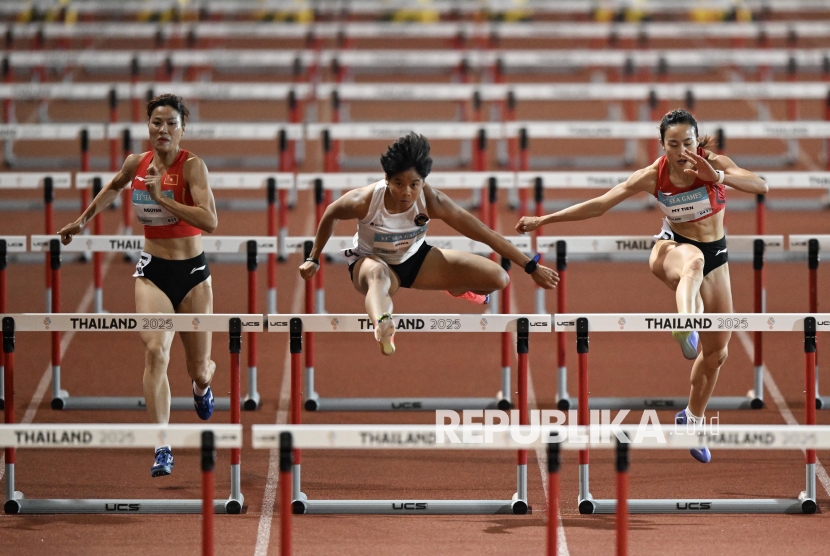Dina Aulia Raih Medali Emas Lari Gawang Sea Games 2025