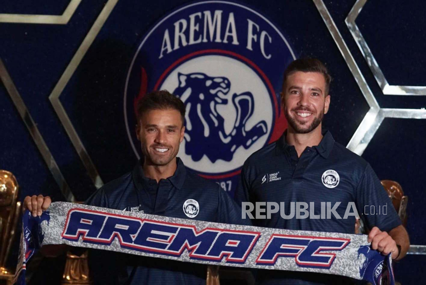 Manajemen Arema FC secara resmi memperkenalkan dua asisten pelatih berasal dari Portugal. 