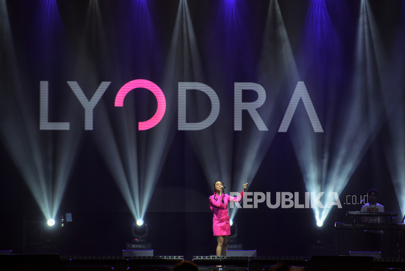 Penyanyi Lyodra tampil dalam panggung Gegap Gempita dalam gelaran Pestapora di JIEXpo Kemayoran, Jakarta, Jumat (22/9/2023).